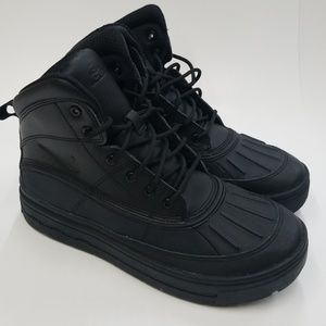 Nike Woodside 2 High Boys Boots SIZE 5.5 NEW